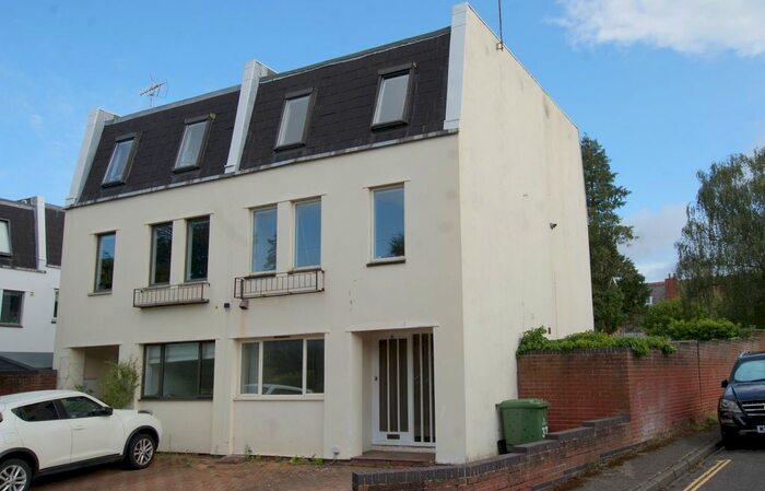 4 Bedroom Town House To Rent In Albany Road, Cheltenham, GL50