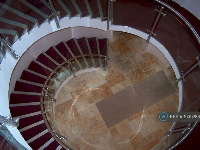 2 Bedroom Flat To Rent In Islington Grove, Monkston Park, Milton Keynes, MK10