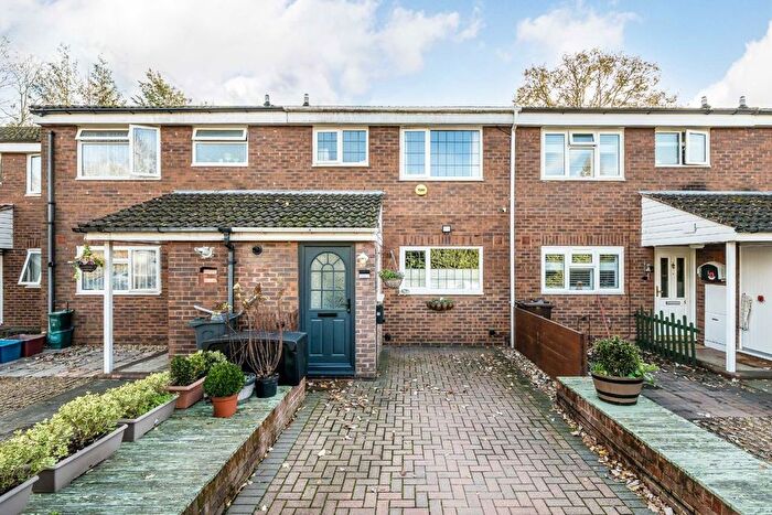 3 Bedroom Property For Sale In Ryland Close, Feltham, TW13