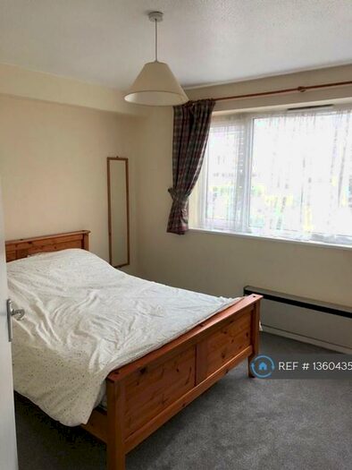 1 Bedroom Flat To Rent In Green Acres, Croydon, CR0