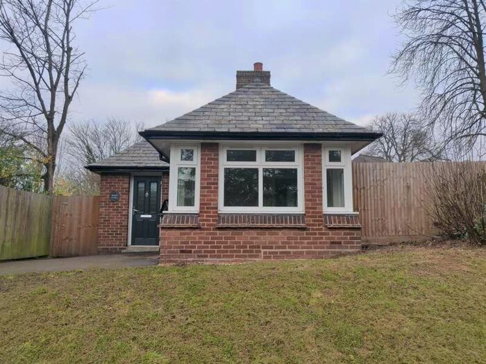 1 Bedroom Detached House To Rent In St Anne's Drive, Redhill, RH1