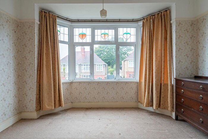 3 Bedroom Semi-Detached House For Sale In Ridgeway Drive, Newport, NP20