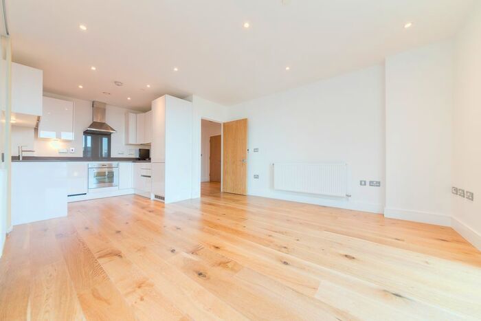 1 Bedroom Flat To Rent In Sovereign Tower, Emily Street, Canning Town, London, E16