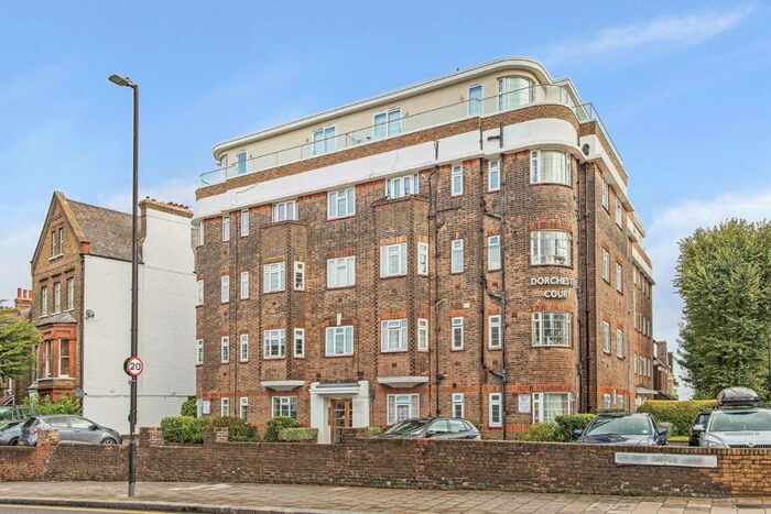 2 Bedroom Flat To Rent In Colney Hatch Lane, London, N10