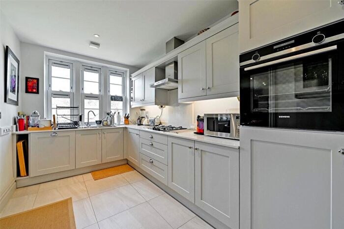 2 Bedroom Apartment To Rent In Parklands, Besselsleigh, Abingdon, Oxfordshire, OX13