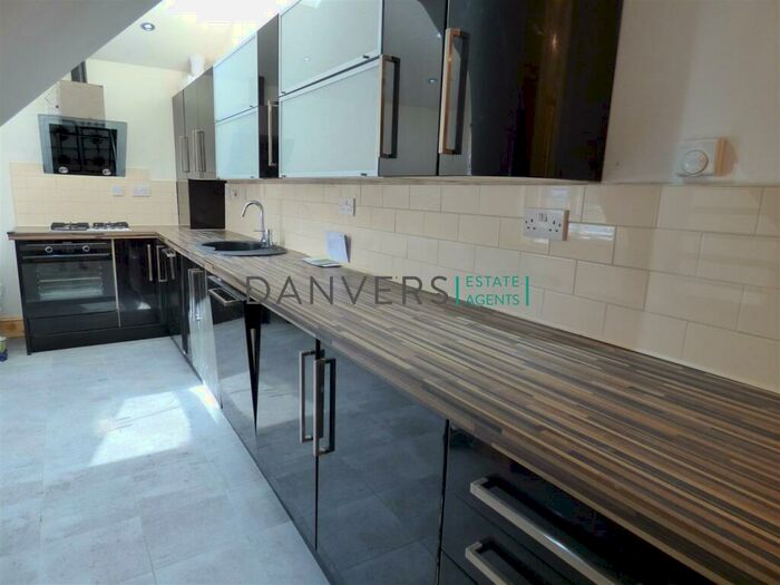 3 Bedroom Terraced House To Rent In Noel Street, Leicester, LE3