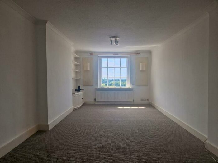 2 Bedroom Apartment To Rent In Maltravers Street, Arundel, BN18