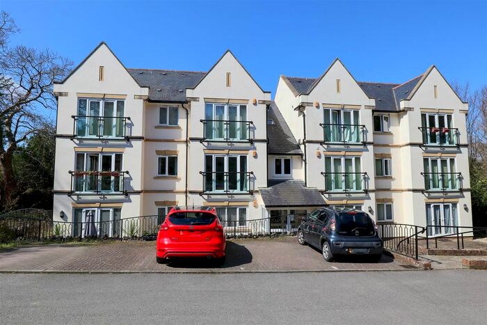 2 Bedroom Flat To Rent In Hollington Park Road, St. Leonards-On-Sea, TN38
