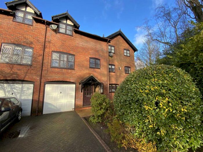 4 Bedroom Mews To Rent In Manchester Road, Wilmslow, SK9