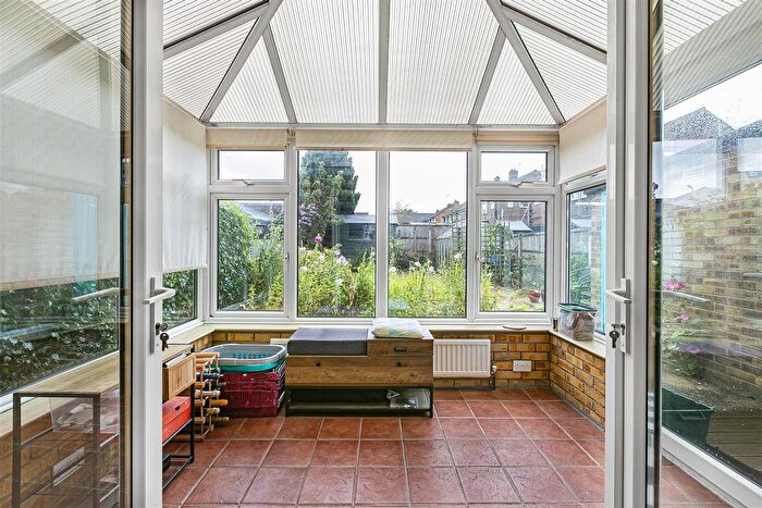 3 Bedroom Terraced House For Sale In Burnett Square, Hertford, SG14