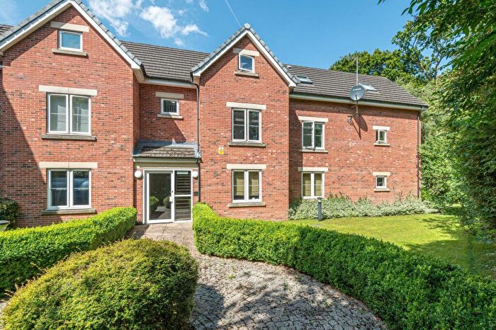 2 Bedroom Flat To Rent In Aragon Court, Stainbeck Lane, Leeds, LS7