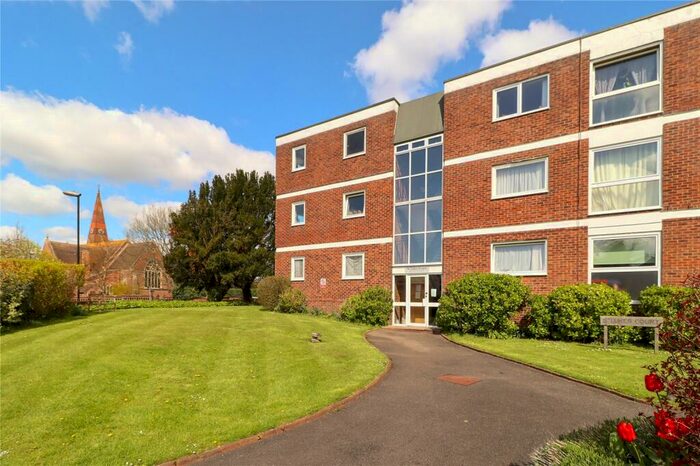 2 Bedroom Apartment To Rent In Crescent Way, Burgess Hill, West Sussex, RH15