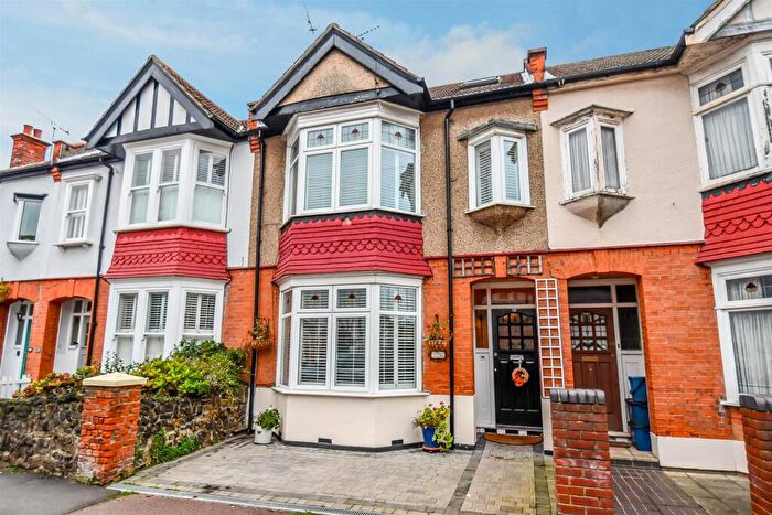 4 Bedroom Terraced House To Rent In Rockleigh Avenue, Leigh-On-Sea, SS9