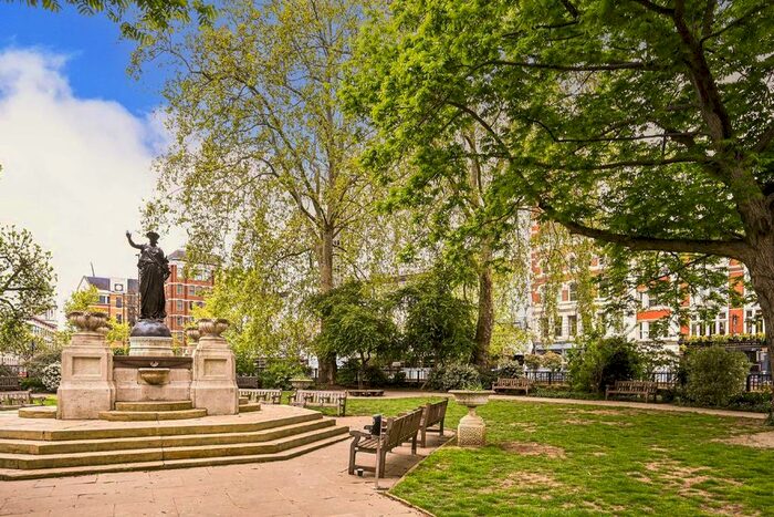 1 Bedroom Flat To Rent In West Smithfield, London, EC1A