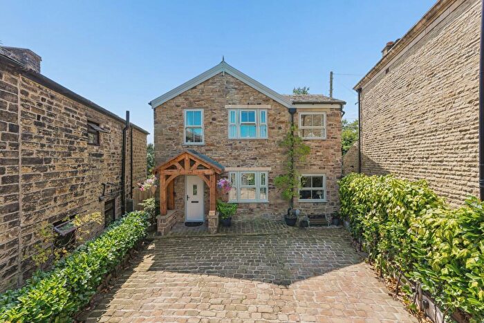 3 Bedroom Detached House For Sale In The Old Barn, Bury Road, Tottington, BL8