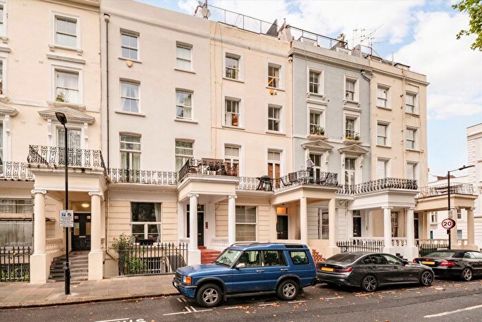 1 Bedroom Flat To Rent In St Stephen's Gardens, London, W2
