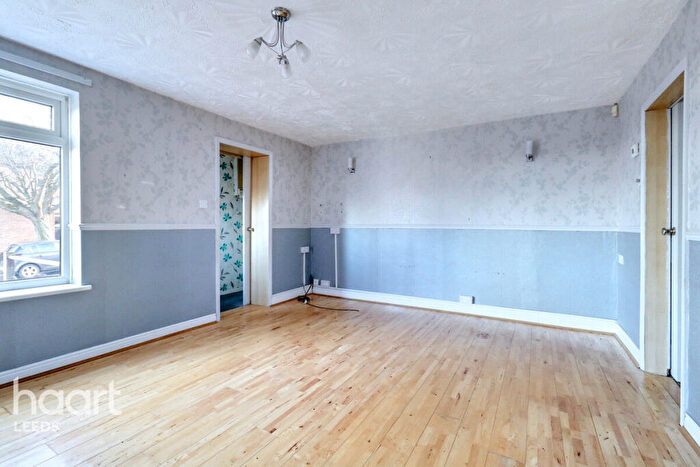 3 Bedroom Terraced House For Sale In Bell Lane, Leeds, LS13
