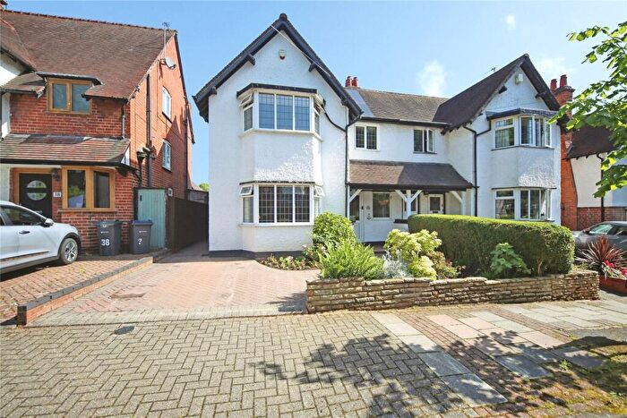 4 Bedroom Semi Detached House For Sale In Malvern Road, Birmingham, West Midlands, B27