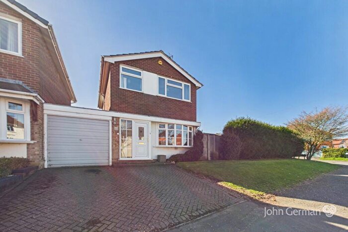 3 Bedroom Link Detached House For Sale In Burton Road, Coton-in-the-Elms, DE12