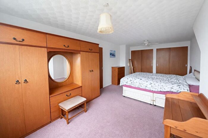 3 Bedroom Semi Detached Bungalow For Sale In Gowing Road, Norwich, NR6