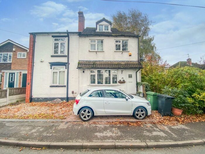3 Bedroom Semi-Detached House To Rent In Bells Lane, Stourbridge, DY8