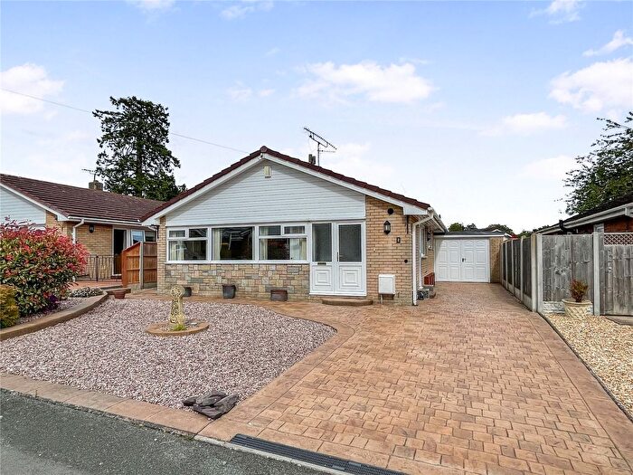 3 Bedroom Bungalow For Sale In Mineah Drive, Guilsfield, Welshpool, Powys, SY21