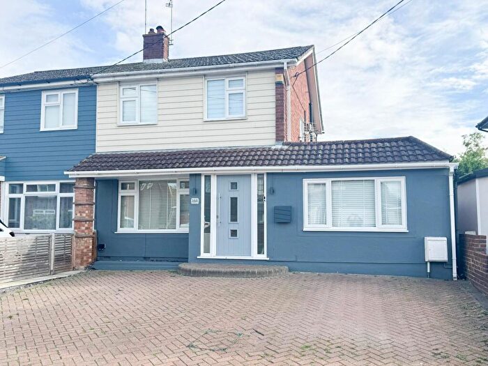 4 Bedroom Semi-Detached House For Sale In Manor Road, Benfleet, SS7