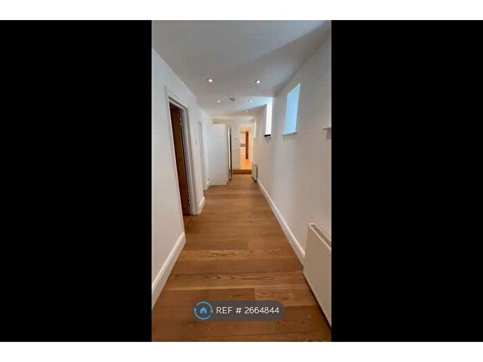 2 Bedroom Flat To Rent In Harefield Road, London, SE4