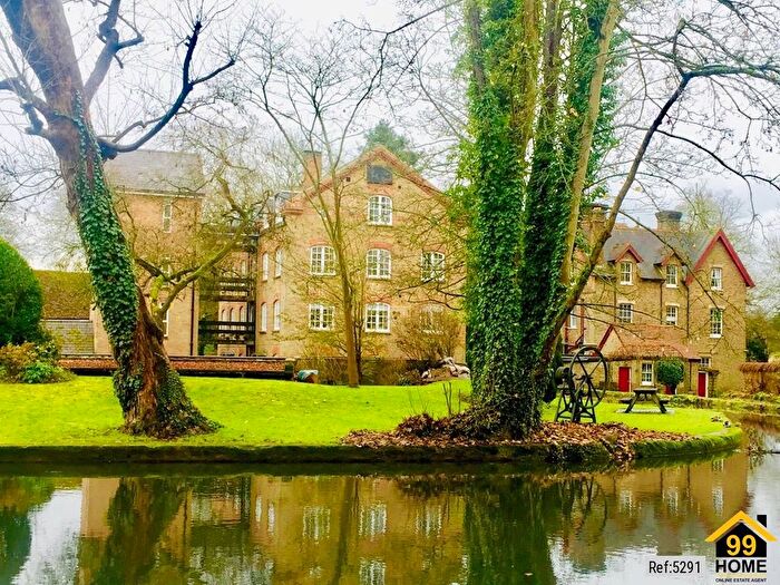 2 Bedroom Maisonette To Rent In The Grove Mill, Watford, Hertfordshire, WD17