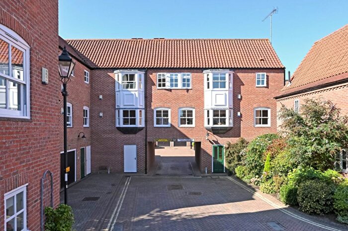 2 Bedroom Flat To Rent In St. Andrew Place, York, YO1