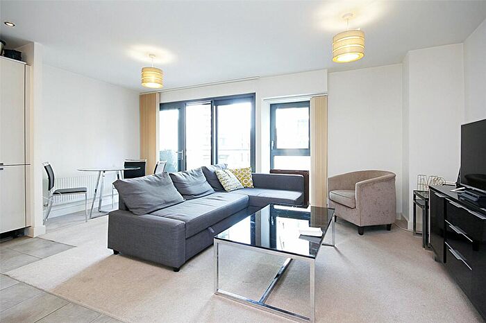 1 Bedroom Flat To Rent In Montreal House, London, SE16