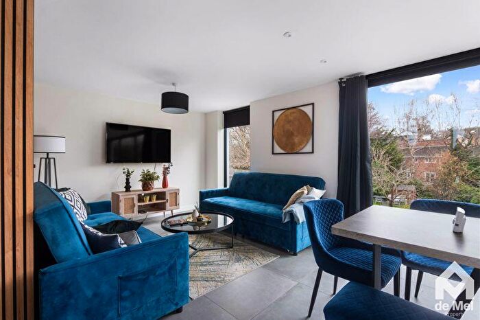 4 Bedroom Detached House For Sale In Hambrook Street, Charlton Kings, GL52