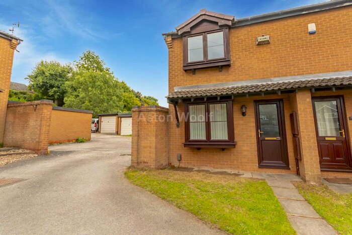 2 Bedroom End Of Terrace House To Rent In Ellesmere Close, Arnold, Nottingham, NG5