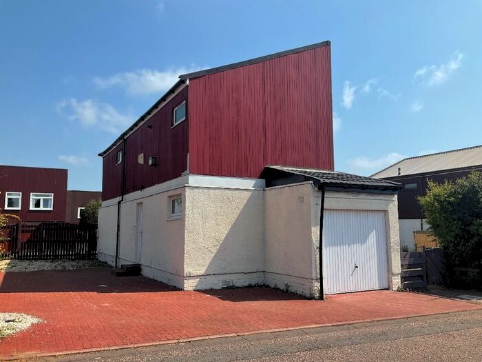 4 Bedroom Detached House To Rent In Carlyle Court, Livingston, West Lothian, EH54