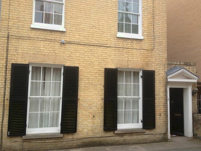 6 Bedroom Semi-Detached House To Rent In Union Road, Cambridge, CB2