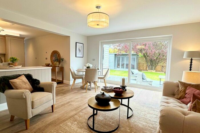 2 Bedroom Bungalow For Sale In Chantry Close, Bishop's Stortford, CM23