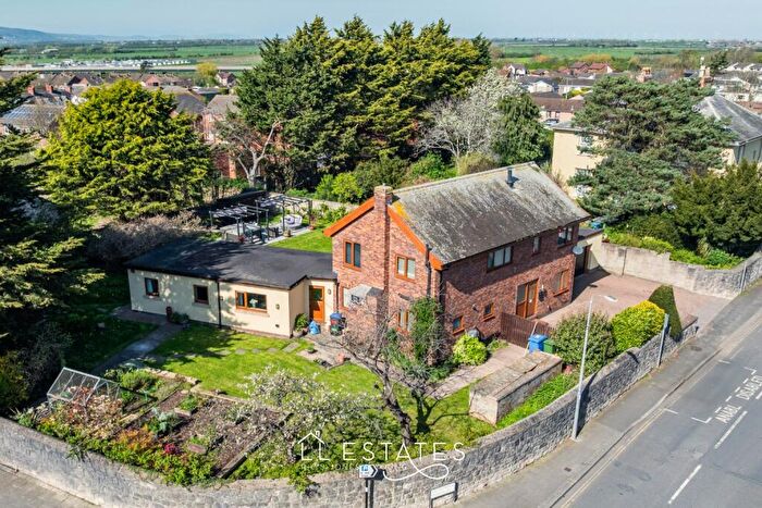 4 Bedroom Detached House For Sale In Vicarage Lane, Rhuddlan, LL18