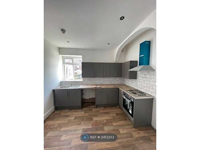 2 Bedroom Flat To Rent In Greenway Road, Birkenhead, CH42