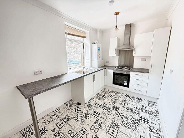 2 Bedroom End Of Terrace House To Rent In Sylvia Terrace, Shield Row, Stanley, DH9