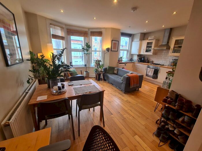 2 Bedroom Flat To Rent In Brailsford Road, Brixton, SW2