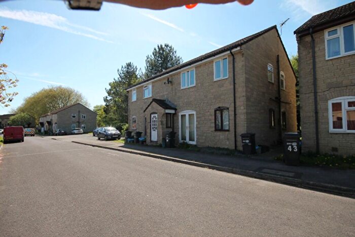 2 Bedroom Flat To Rent In Cavalier Way, Wincanton, Somerset, BA9