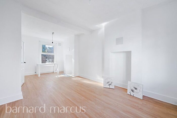 2 Bedroom Semi Detached House For Sale In Neville Road, Croydon, CR0