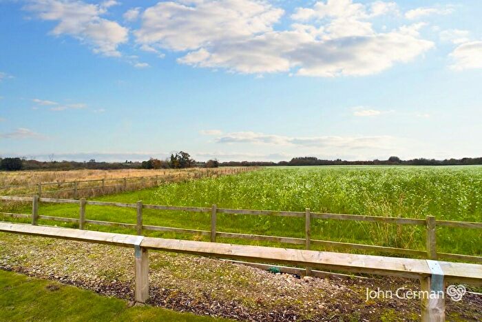 2 Bedroom Semi-Detached House For Sale In Ainger Drive, Alrewas, DE13