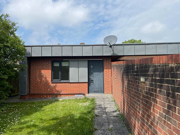 3 Bedroom Bungalow To Rent In Portswood Road, Southampton, SO17