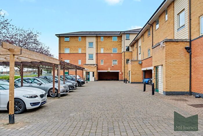 2 Bedroom Flat For Sale In Orton Grove, Enfield, EN1