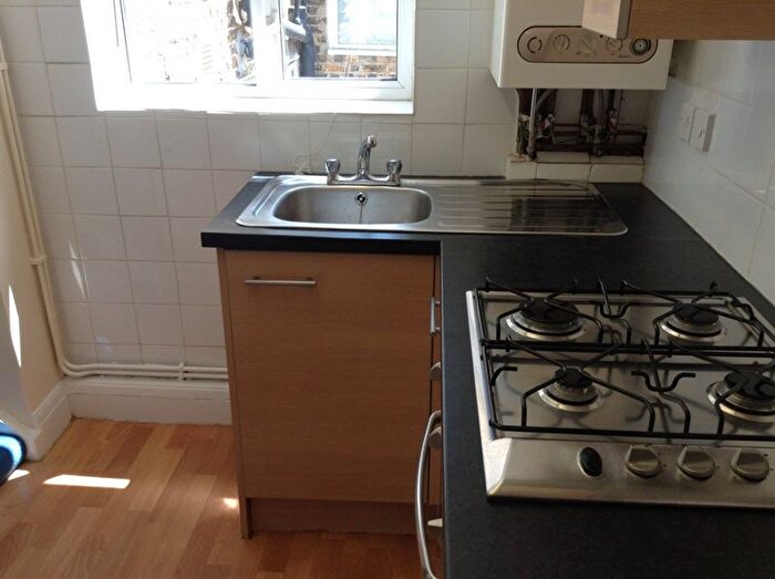 Studio To Rent In Florence Road, London, N4