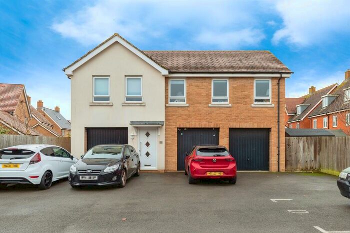 2 Bedroom House For Sale In Jupiter Way, Biggleswade, SG18