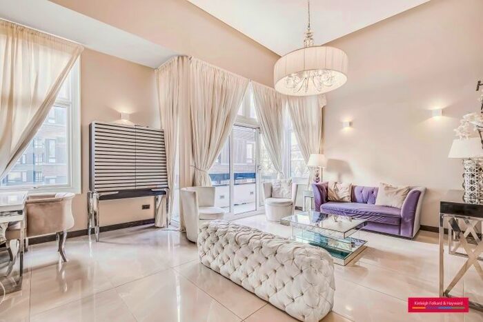 2 Bedroom Flat To Rent In The Water Gardens, London, W2