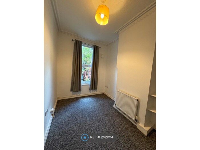 1 Bedroom Flat To Rent In Priory Avenue, High Wycombe, HP13