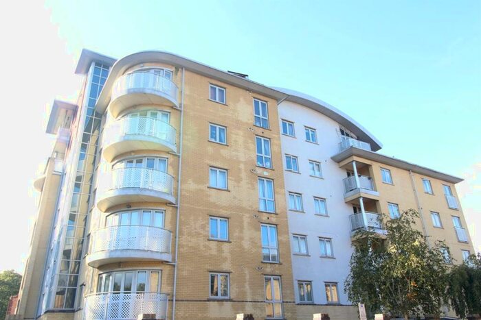 2 Bedroom Apartment To Rent In The Pinnacle, Kings Road, Reading, RG1